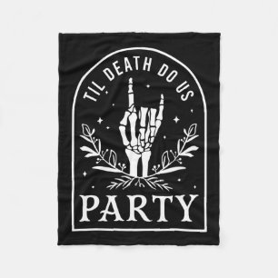 Til Death Do Us Party Retro Halloween Bachelorette Fleece Blanket