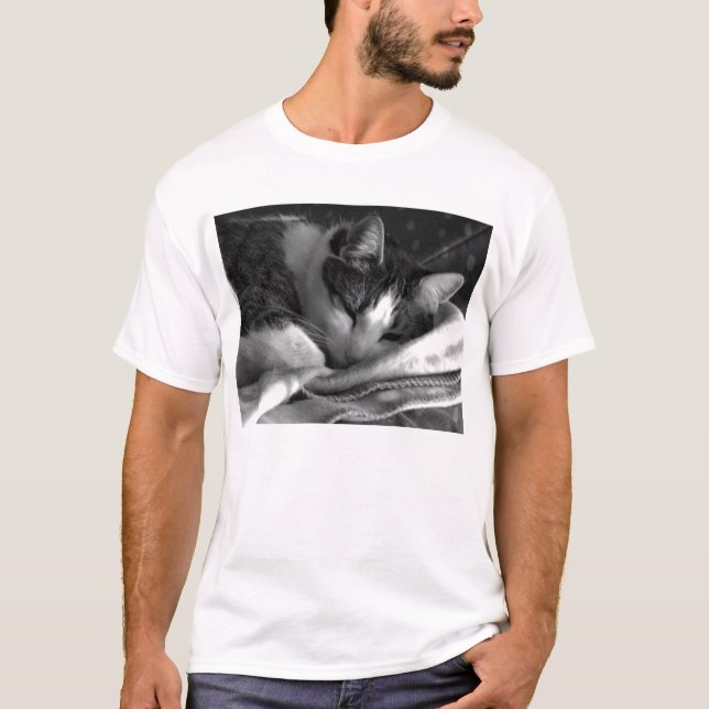 Tired kitty. T-Shirt (Front)