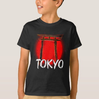 Tokyo Doodle: The Majesty of the torii in front T-Shirt