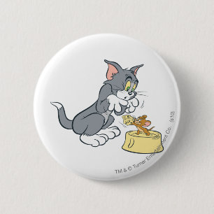 Tom and Jerry Feed The Cat 6 Cm Round Badge