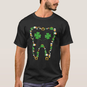 Tooth With Shamrocks Dental Assistant Happy St Pat T-Shirt