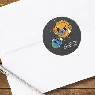 Total Solar Eclipse 2026 Iceland Photobomb Classic Round Sticker