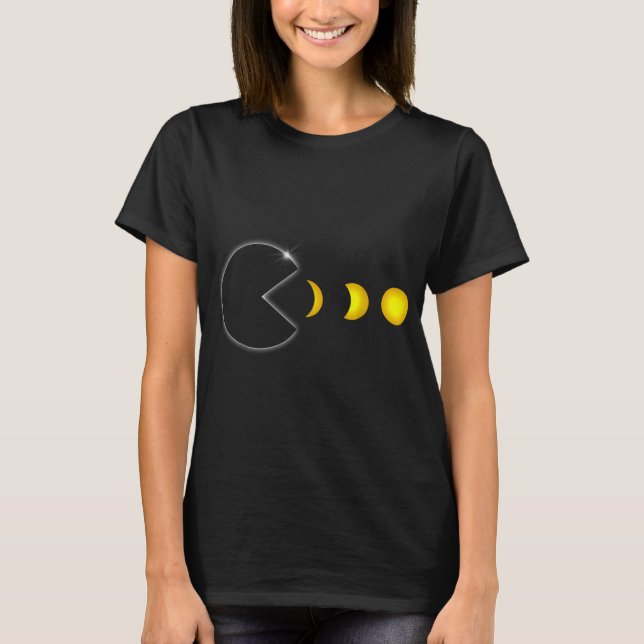 Total Solar Eclipse Fun Gamer Eating Solar Men Boy T-Shirt (Front)
