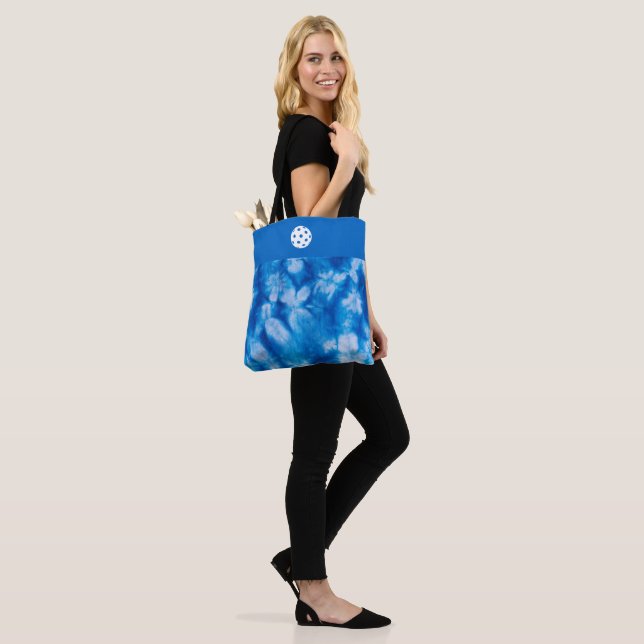 Tote Blue Tie Dye (On Model)