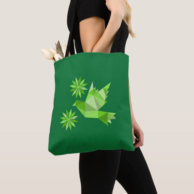 Tote with creative bird with flower bag (Close Up)