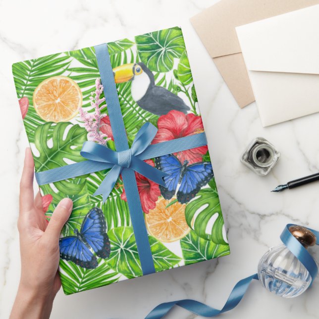 Toucan and tropical florals wrapping paper (Gifting)