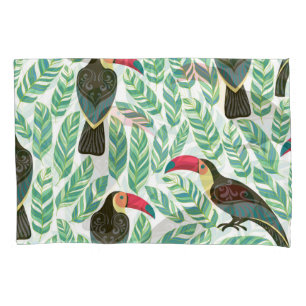 Toucans, tropical leaves, decorative pattern. pillowcase