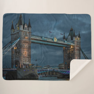 TOWER BRIDGE SHERPA BLANKET