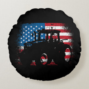 Tractor USA Flag design for Patriotic Farmer Round Cushion
