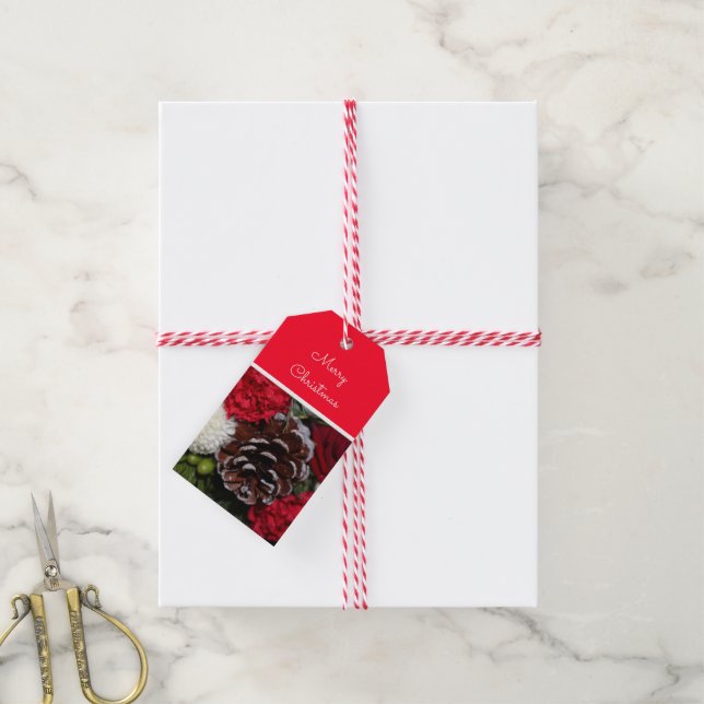 Traditional Festive Christmas Gift Tag (With Twine)