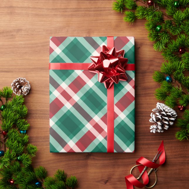 Traditional Festive Red and Green Plaid Wrapping Paper (Holiday Gift)