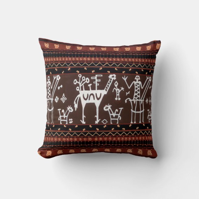Traditional Pattern Throw Pillow (Front)
