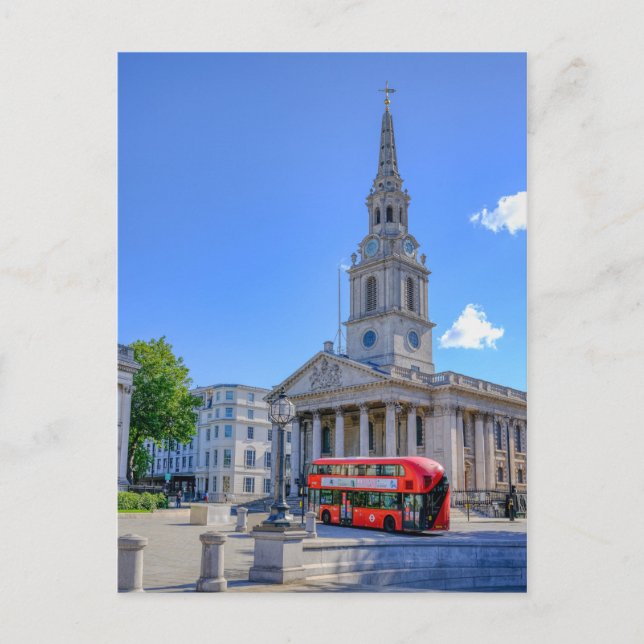 Trafalgar Square, London Uk Postcard (Front)