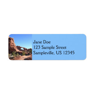 Trail to Skyline Arch