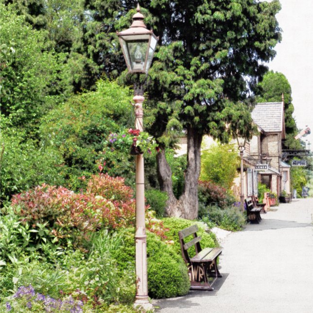 TRAIN STATION TIE (Creator Uploaded)