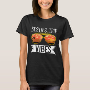 Traveller Flight Vacation Besties Trip Vibes Sungl T-Shirt