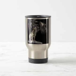 Travelling mug with howling wolf scene
