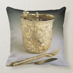 Travelling set of a knife, fork, spoon and beaker, cushion