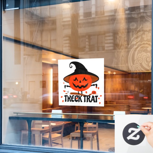 Treck Trat Pumpkin Smiling (Cafe Window)
