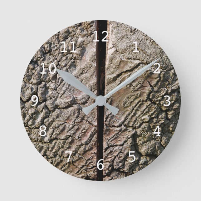 Tree with centre cut round clock (Front)