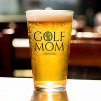Trendy Cool "GOLF MOM" Green Pint