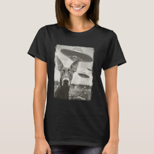 Trendy Doberman Dog UFO Alien Extraterrestrial Sel T-Shirt
