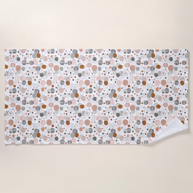 Trendy dots pattern bath towel (Front)