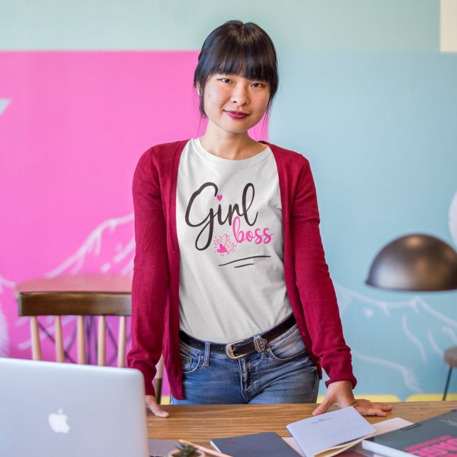 Trendy Girl Boss Script Hearts Pink Black T-Shirt (Creator Uploaded)