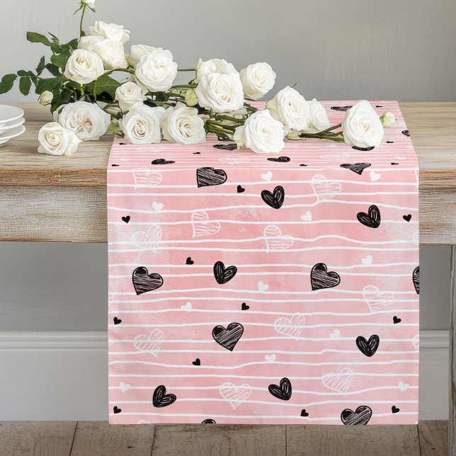 Trendy Love Gift Hand Drawn Heart Table Runner (Trendy Love Gift Hand Drawn Heart Table Runner)