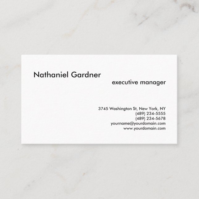 Trendy Plain Creative Modern Minimalist Business Card (Front)