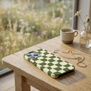 Trendy Warped Olive Green Chequerboard Case