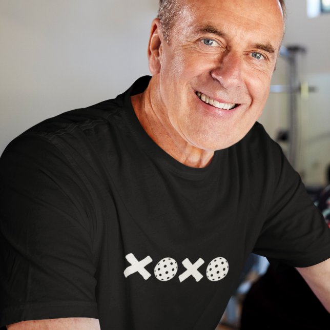 Trendy XOXO Pickleball Hugs & Kisses T-Shirt (Creator Uploaded)