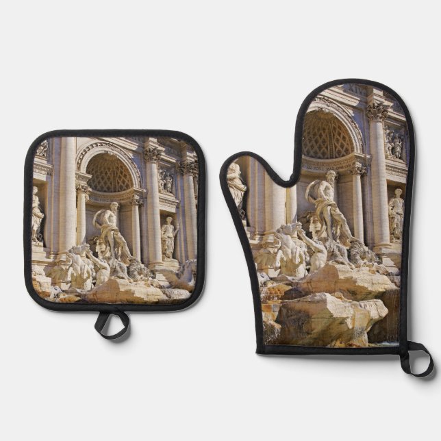 Trevi Fountain Rome Photography Oven Mitt & Pot Holder Set (Front)