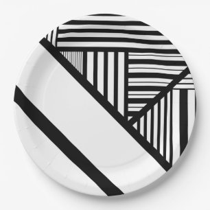 Triangle stripes in Black and White Paper Plate
