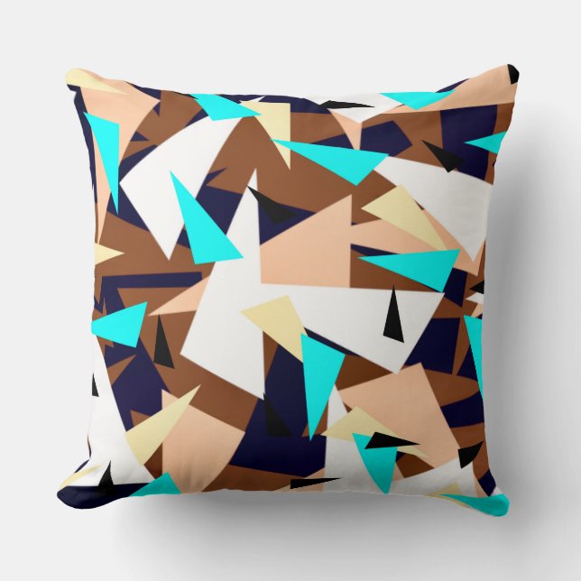 Triangles pattern cushion (Front)