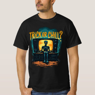 Trick or Chill Halloween's Day Horror Vibes Men T-Shirt