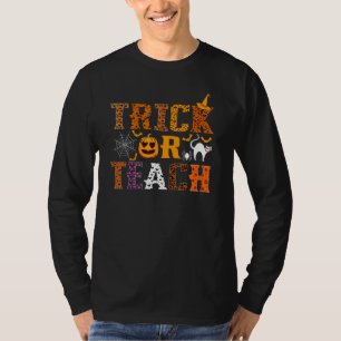 Trick Or Teach Funny Teacher Halloween Costume Men T-Shirt