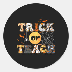 Trick Or Teach Groovy Teacher Halloween Retro Flor Classic Round Sticker