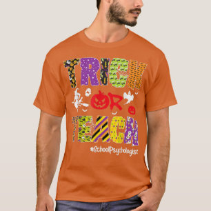 Trick Or Teach School Psychologist Halloween Skele T-Shirt