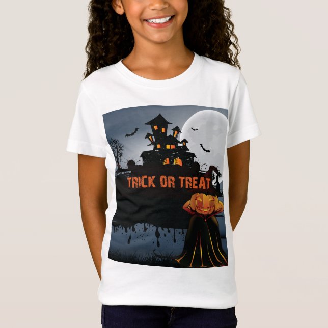 Trick or treat castle   T-Shirt (Front)