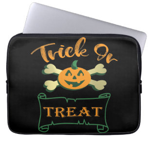 Trick or treat crossbones Halloween pumpkin Laptop Sleeve