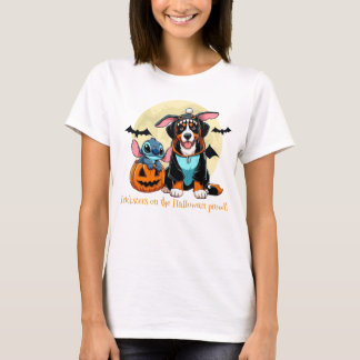 Tricksters on the Halloween prowl! T-Shirt