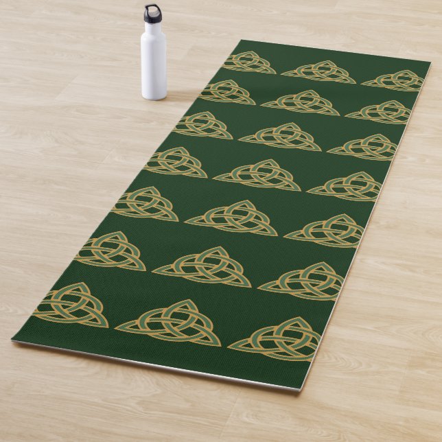 Trinity Knot Green Yoga Mat (In Situ)