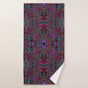 Trippy Seafoam Green and Magenta Abstract Pattern Bath Towel