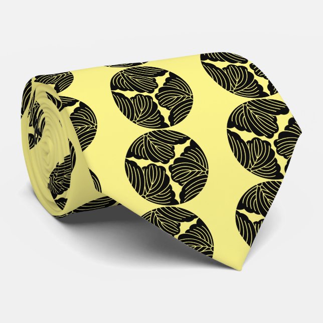 Trisected ivy leaves tie (Rolled)