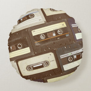 Tropical Birds: Toucans & Parrots Vintage Round Cushion