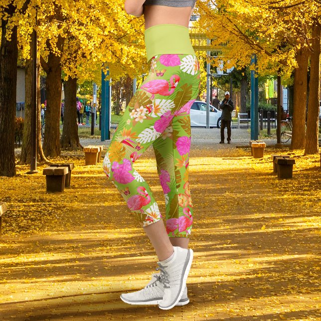 Tropical Flamingo Lime Green Capri Leggings (Tropical Flamingo Lime Green Capri Leggings)