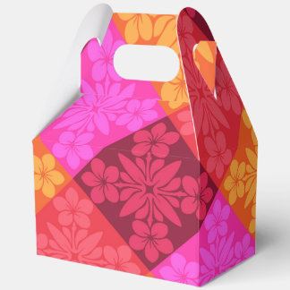 Tropical hawaiian print favour box