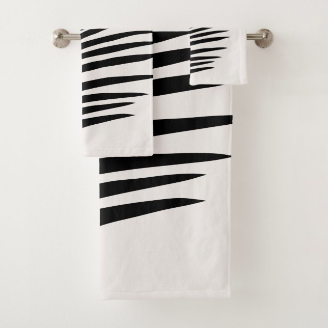 Tropical Palm Leaf Cream White And Black Bath Towel Set (Insitu)
