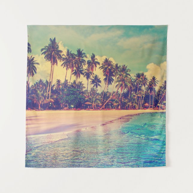 Tropical paradise: sea, hotel, beach. tapestry (Front)